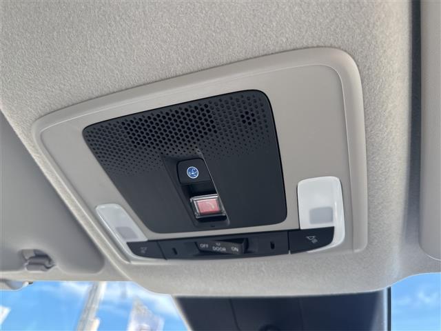 フリード クロスター バックカメラ クリアランスソナー オートクルーズコントロール レーンアシスト 衝突被害軽減システム 両側電動スライドドア オートライト LEDヘッドランプ ヘッドライトウォッシャー スマートキー(33枚目)