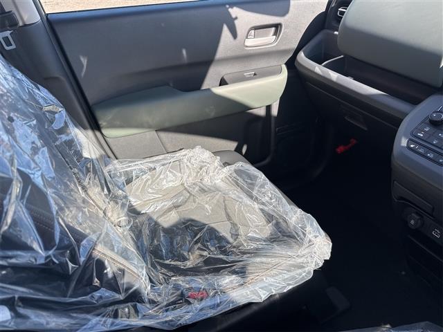 フリード クロスター バックカメラ クリアランスソナー オートクルーズコントロール レーンアシスト 衝突被害軽減システム 両側電動スライドドア オートライト LEDヘッドランプ ヘッドライトウォッシャー スマートキー(37枚目)