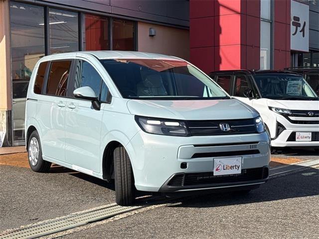 フリード エアー クリアランスソナー オートクルーズコントロール 衝突被害軽減システム 両側電動スライドドア オートライト LEDヘッドランプ スマートキー 電動格納ミラー 3列シート フルフラット CVT USB(14枚目)