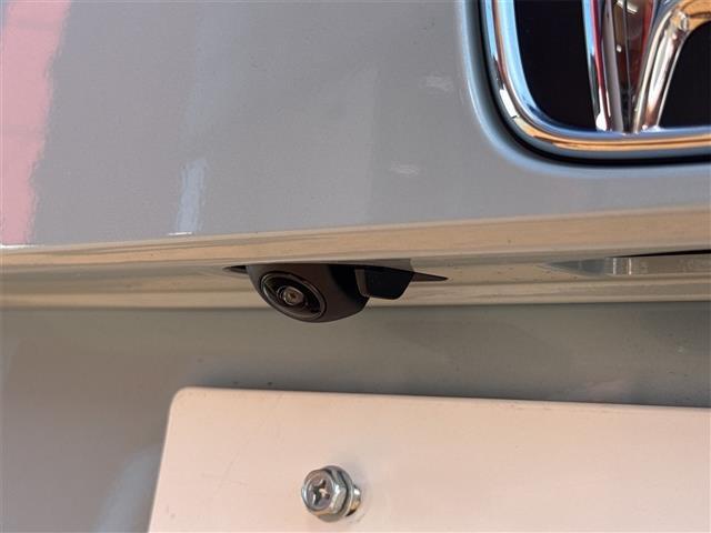 フリード エアー クリアランスソナー オートクルーズコントロール 衝突被害軽減システム 両側電動スライドドア オートライト LEDヘッドランプ スマートキー 電動格納ミラー 3列シート フルフラット CVT USB(27枚目)