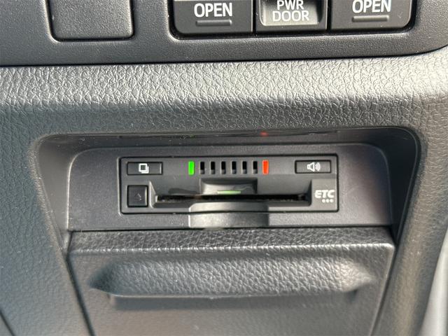 トヨタ ヴォクシー 7枚目