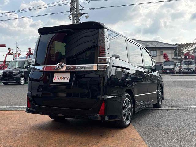 トヨタ ヴォクシー 18枚目