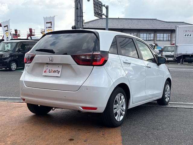 フィット ホーム　ＥＴＣ　バックカメラ　ナビ　クリアランスソナー　オートクルーズコントロール　レーンアシスト　衝突被害軽減システム　オートライト　ＬＥＤヘッドランプ　スマートキー　電動格納ミラー（19枚目）