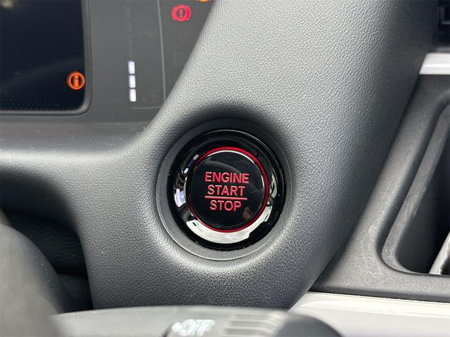 フィット ホーム　ＥＴＣ　バックカメラ　ナビ　クリアランスソナー　オートクルーズコントロール　レーンアシスト　衝突被害軽減システム　オートライト　ＬＥＤヘッドランプ　スマートキー　電動格納ミラー（28枚目）