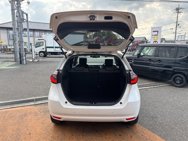 フィット ホーム　ＥＴＣ　バックカメラ　ナビ　クリアランスソナー　オートクルーズコントロール　レーンアシスト　衝突被害軽減システム　オートライト　ＬＥＤヘッドランプ　スマートキー　電動格納ミラー（30枚目）