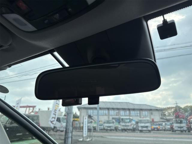 フィット ホーム　ＥＴＣ　バックカメラ　ナビ　クリアランスソナー　オートクルーズコントロール　レーンアシスト　衝突被害軽減システム　オートライト　ＬＥＤヘッドランプ　スマートキー　電動格納ミラー（44枚目）