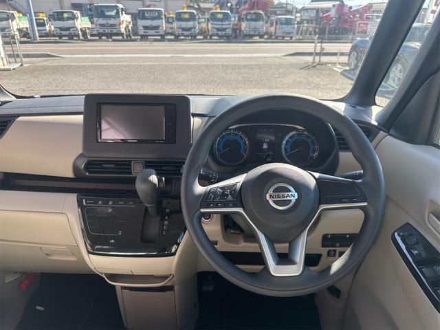 ルークス Ｘ　ＥＴＣ　バックカメラ　両側スライド・片側電動　ナビ　ＴＶ　クリアランスソナー　スマートキー　アイドリングストップ　電動格納ミラー　ベンチシート　ＣＶＴ　ＣＤ　ＵＳＢ（5枚目）