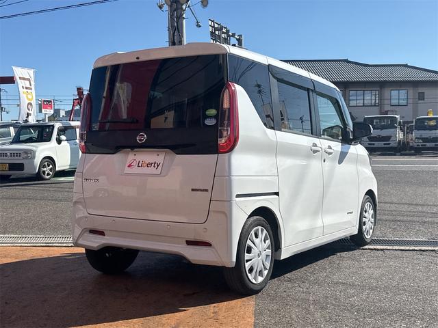 ルークス Ｘ　ＥＴＣ　バックカメラ　両側スライド・片側電動　ナビ　ＴＶ　クリアランスソナー　スマートキー　アイドリングストップ　電動格納ミラー　ベンチシート　ＣＶＴ　ＣＤ　ＵＳＢ（18枚目）