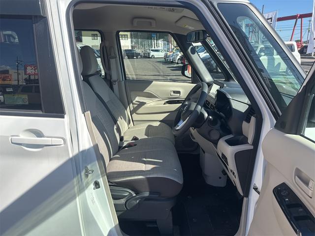 ルークス Ｘ　ＥＴＣ　バックカメラ　両側スライド・片側電動　ナビ　ＴＶ　クリアランスソナー　スマートキー　アイドリングストップ　電動格納ミラー　ベンチシート　ＣＶＴ　ＣＤ　ＵＳＢ（28枚目）