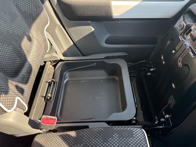 ハスラー Ｇ　ＥＴＣ　バックカメラ　ナビ　ＴＶ　衝突被害軽減システム　スマートキー　アイドリングストップ　電動格納ミラー　シートヒーター　ベンチシート　ＣＶＴ　ＥＳＣ　ＣＤ（39枚目）