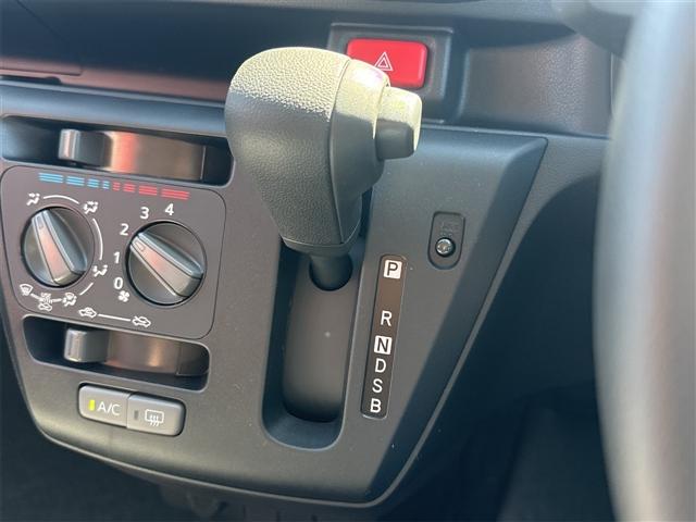 ミライース Ｌ　ＳＡＩＩＩ　クリアランスソナー　衝突被害軽減システム　オートマチックハイビーム　キーレスエントリー　アイドリングストップ　ＣＶＴ　盗難防止システム　ＡＢＳ　ＥＳＣ　衝突安全ボディ　エアコン　パワーステアリング（9枚目）