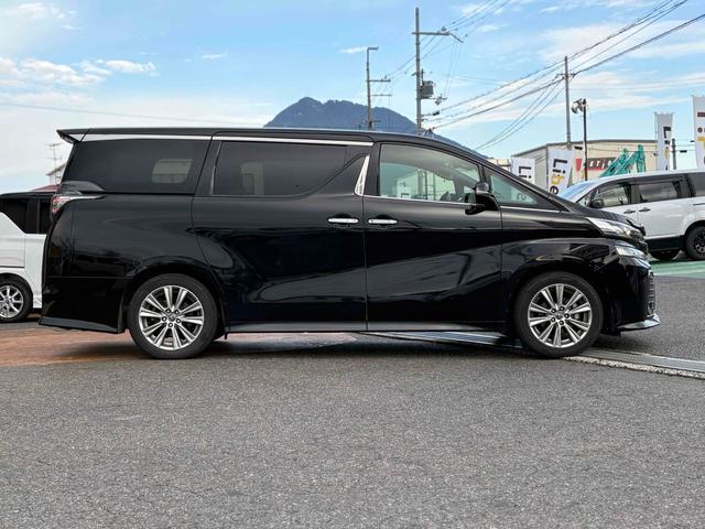 ヴェルファイア ２．５Ｚ　Ａエディション　ゴールデンアイズ　バックカメラ　ＴＶ　クリアランスソナー　オートクルーズコントロール　両側電動スライドドア　ＬＥＤヘッドランプ　サンルーフ　電動リアゲート　スマートキー　電動格納ミラー　後席モニター　３列シート　ＣＶＴ（19枚目）