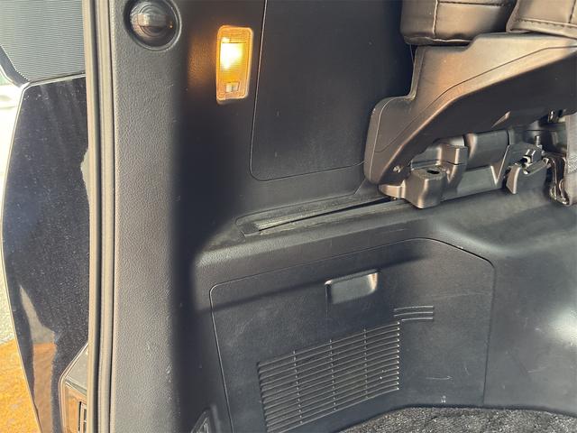 ヴェルファイア ２．５Ｚ　Ａエディション　ゴールデンアイズ　バックカメラ　ＴＶ　クリアランスソナー　オートクルーズコントロール　両側電動スライドドア　ＬＥＤヘッドランプ　サンルーフ　電動リアゲート　スマートキー　電動格納ミラー　後席モニター　３列シート　ＣＶＴ（27枚目）