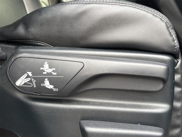 ヴェルファイア ２．５Ｚ　Ａエディション　ゴールデンアイズ　バックカメラ　ＴＶ　クリアランスソナー　オートクルーズコントロール　両側電動スライドドア　ＬＥＤヘッドランプ　サンルーフ　電動リアゲート　スマートキー　電動格納ミラー　後席モニター　３列シート　ＣＶＴ（33枚目）