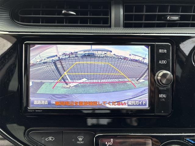 アクア Ｓ　バックカメラ　ナビ　レーンアシスト　衝突被害軽減システム　オートマチックハイビーム　スマートキー　アイドリングストップ　電動格納ミラー　ＣＶＴ　盗難防止システム　衝突安全ボディ　ＡＢＳ　ＥＳＣ（6枚目）