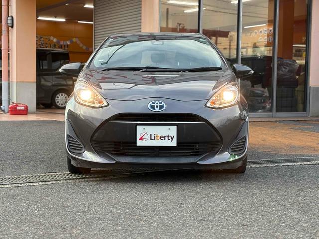 アクア Ｓ　バックカメラ　ナビ　レーンアシスト　衝突被害軽減システム　オートマチックハイビーム　スマートキー　アイドリングストップ　電動格納ミラー　ＣＶＴ　盗難防止システム　衝突安全ボディ　ＡＢＳ　ＥＳＣ（15枚目）