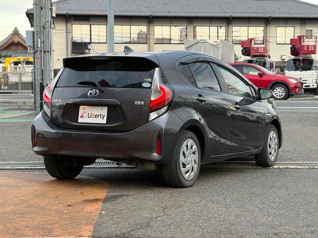 アクア Ｓ　バックカメラ　ナビ　レーンアシスト　衝突被害軽減システム　オートマチックハイビーム　スマートキー　アイドリングストップ　電動格納ミラー　ＣＶＴ　盗難防止システム　衝突安全ボディ　ＡＢＳ　ＥＳＣ（19枚目）