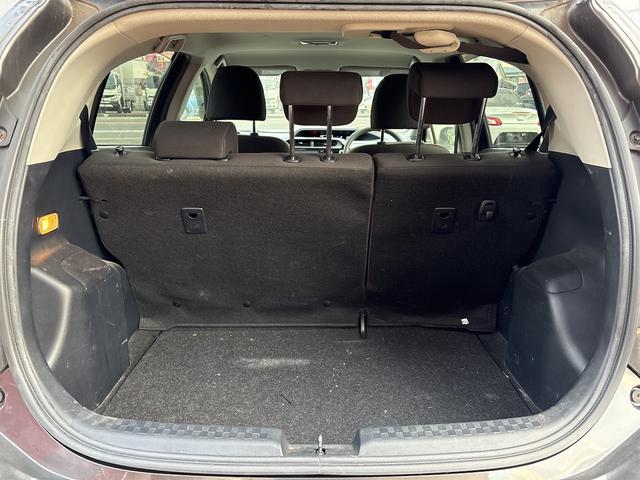 アクア Ｓ　バックカメラ　ナビ　レーンアシスト　衝突被害軽減システム　オートマチックハイビーム　スマートキー　アイドリングストップ　電動格納ミラー　ＣＶＴ　盗難防止システム　衝突安全ボディ　ＡＢＳ　ＥＳＣ（25枚目）