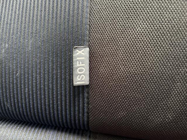 アクア Ｓ　バックカメラ　ナビ　レーンアシスト　衝突被害軽減システム　オートマチックハイビーム　スマートキー　アイドリングストップ　電動格納ミラー　ＣＶＴ　盗難防止システム　衝突安全ボディ　ＡＢＳ　ＥＳＣ（32枚目）