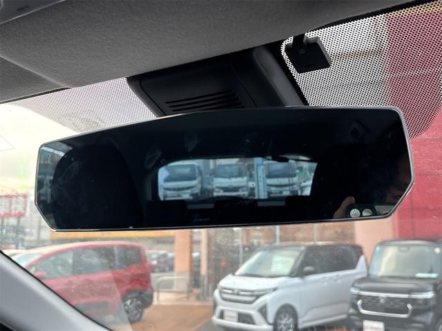 アクア Ｓ　バックカメラ　ナビ　レーンアシスト　衝突被害軽減システム　オートマチックハイビーム　スマートキー　アイドリングストップ　電動格納ミラー　ＣＶＴ　盗難防止システム　衝突安全ボディ　ＡＢＳ　ＥＳＣ（42枚目）