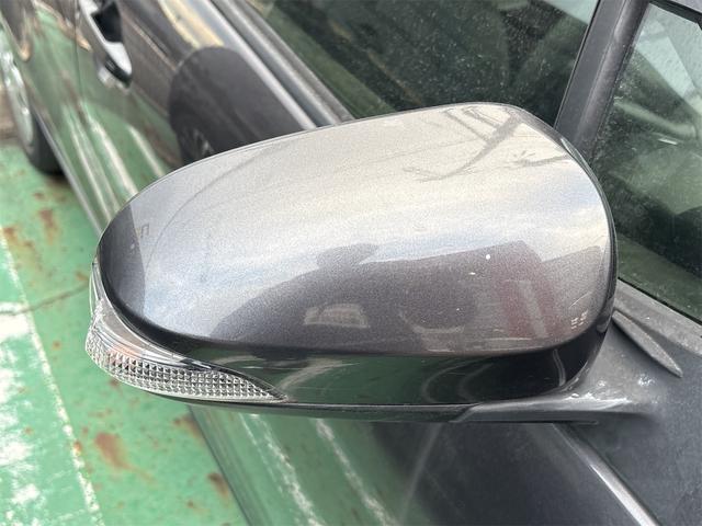 アクア Ｓ　バックカメラ　ナビ　レーンアシスト　衝突被害軽減システム　オートマチックハイビーム　スマートキー　アイドリングストップ　電動格納ミラー　ＣＶＴ　盗難防止システム　衝突安全ボディ　ＡＢＳ　ＥＳＣ（46枚目）