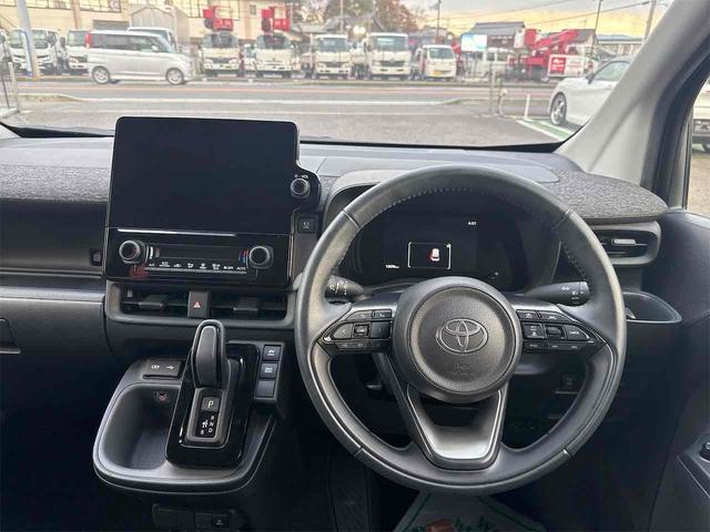 シエンタ ハイブリッドＺ　ＥＴＣ　全周囲カメラ　ナビ　クリアランスソナー　オートクルーズコントロール　衝突被害軽減システム　両側電動スライドドア　オートマチックハイビーム　ＬＥＤヘッドランプ　スマートキー　電動格納ミラー（5枚目）