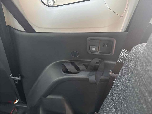 シエンタ ハイブリッドＺ　ＥＴＣ　全周囲カメラ　ナビ　クリアランスソナー　オートクルーズコントロール　衝突被害軽減システム　両側電動スライドドア　オートマチックハイビーム　ＬＥＤヘッドランプ　スマートキー　電動格納ミラー（29枚目）