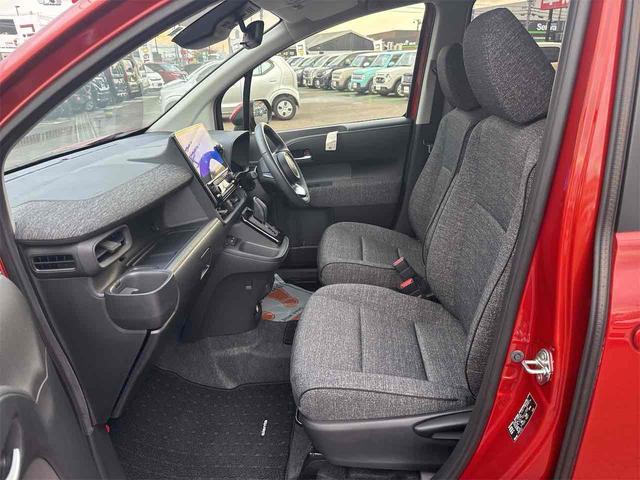 シエンタ ハイブリッドＺ　ＥＴＣ　全周囲カメラ　ナビ　クリアランスソナー　オートクルーズコントロール　衝突被害軽減システム　両側電動スライドドア　オートマチックハイビーム　ＬＥＤヘッドランプ　スマートキー　電動格納ミラー（34枚目）