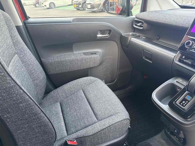 シエンタ ハイブリッドＺ　ＥＴＣ　全周囲カメラ　ナビ　クリアランスソナー　オートクルーズコントロール　衝突被害軽減システム　両側電動スライドドア　オートマチックハイビーム　ＬＥＤヘッドランプ　スマートキー　電動格納ミラー（44枚目）