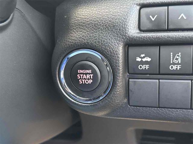 フロンクス ベースグレード　全周囲カメラ　クリアランスソナー　オートクルーズコントロール　レーンアシスト　衝突被害軽減システム　ナビ　ＴＶ　オートライト　ＬＥＤヘッドランプ　アルミホイール　スマートキー　アイドリングストップ（11枚目）