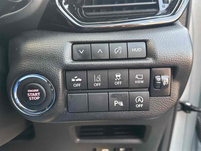 フロンクス ベースグレード　全周囲カメラ　クリアランスソナー　オートクルーズコントロール　レーンアシスト　衝突被害軽減システム　ナビ　ＴＶ　オートライト　ＬＥＤヘッドランプ　アルミホイール　スマートキー　アイドリングストップ（12枚目）