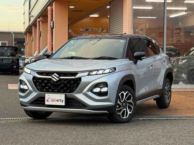 フロンクス ベースグレード　全周囲カメラ　クリアランスソナー　オートクルーズコントロール　レーンアシスト　衝突被害軽減システム　ナビ　ＴＶ　オートライト　ＬＥＤヘッドランプ　アルミホイール　スマートキー　アイドリングストップ（15枚目）