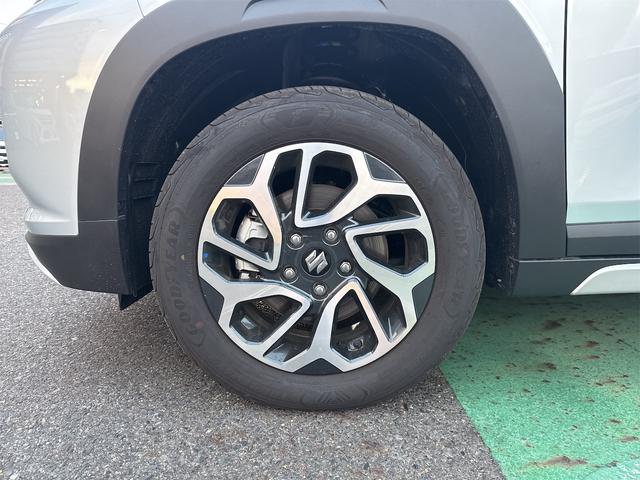 フロンクス ベースグレード　全周囲カメラ　クリアランスソナー　オートクルーズコントロール　レーンアシスト　衝突被害軽減システム　ナビ　ＴＶ　オートライト　ＬＥＤヘッドランプ　アルミホイール　スマートキー　アイドリングストップ（23枚目）