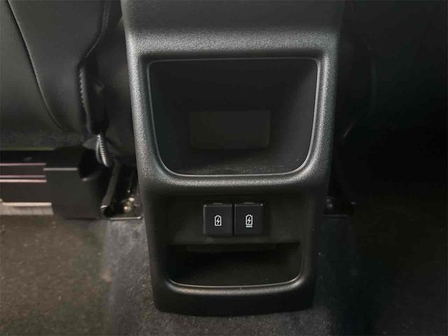 フロンクス ベースグレード　全周囲カメラ　クリアランスソナー　オートクルーズコントロール　レーンアシスト　衝突被害軽減システム　ナビ　ＴＶ　オートライト　ＬＥＤヘッドランプ　アルミホイール　スマートキー　アイドリングストップ（30枚目）