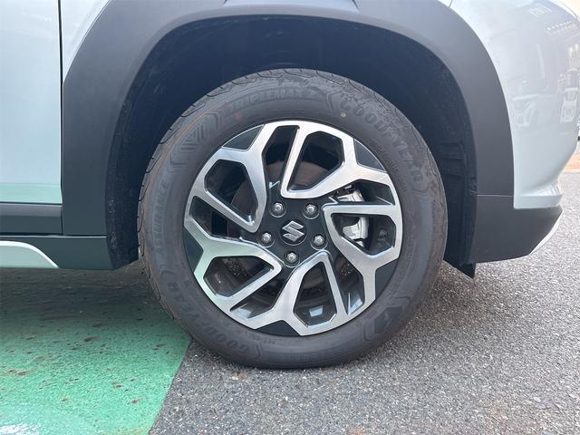 フロンクス ベースグレード　全周囲カメラ　クリアランスソナー　オートクルーズコントロール　レーンアシスト　衝突被害軽減システム　ナビ　ＴＶ　オートライト　ＬＥＤヘッドランプ　アルミホイール　スマートキー　アイドリングストップ（51枚目）