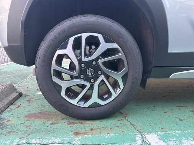 フロンクス ベースグレード　全周囲カメラ　クリアランスソナー　オートクルーズコントロール　レーンアシスト　衝突被害軽減システム　ナビ　ＴＶ　オートライト　ＬＥＤヘッドランプ　アルミホイール　スマートキー　アイドリングストップ（52枚目）