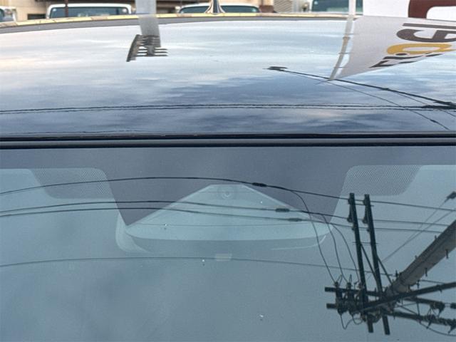 フロンクス ベースグレード　全周囲カメラ　クリアランスソナー　オートクルーズコントロール　レーンアシスト　衝突被害軽減システム　ナビ　ＴＶ　オートライト　ＬＥＤヘッドランプ　アルミホイール　スマートキー　アイドリングストップ（56枚目）
