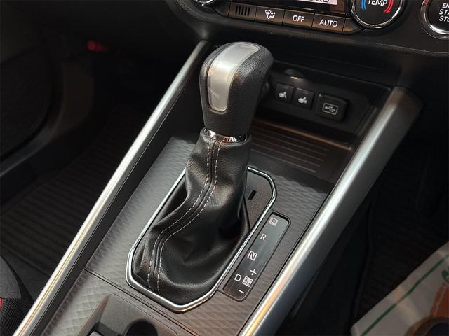 ライズ Ｚ　バックカメラ　クリアランスソナー　オートクルーズコントロール　衝突被害軽減システム　ナビ　ＬＥＤヘッドランプ　アルミホイール　スマートキー　アイドリングストップ　電動格納ミラー　ＣＶＴ（9枚目）