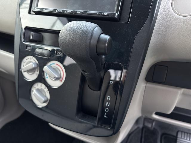 デイズ Ｊ　ナビ　クリアランスソナー　衝突被害軽減システム　キーレスエントリー　電動格納ミラー　ベンチシート　ＣＶＴ　ＥＳＣ　エアコン　パワーステアリング　パワーウィンドウ（9枚目）