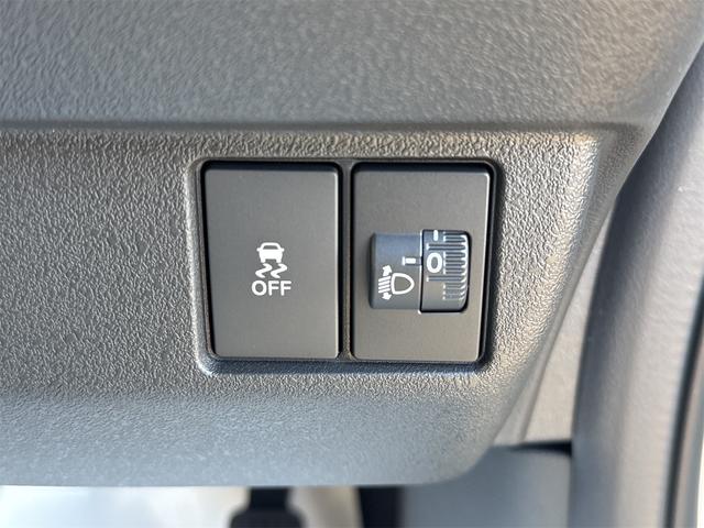 ホンダ Ｎ－ＢＯＸカスタム 8枚目