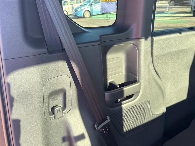 ホンダ Ｎ－ＢＯＸカスタム 27枚目