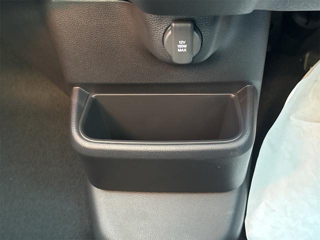 ホンダ Ｎ－ＢＯＸカスタム 37枚目