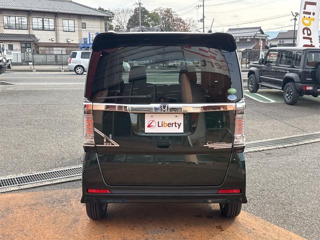 ホンダ N-BOXカスタム 19枚目