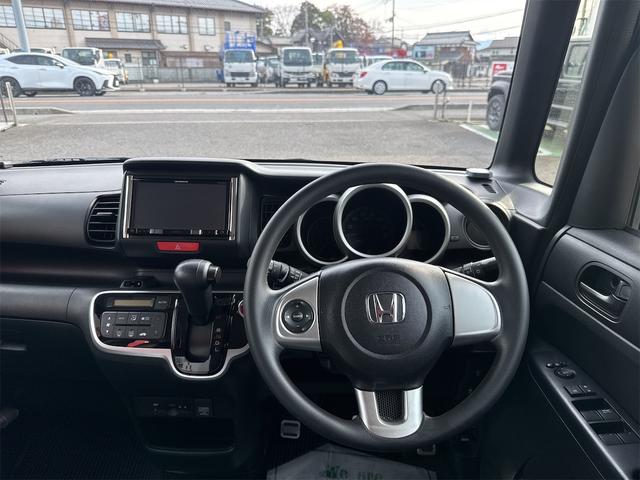 ホンダ N-BOXカスタム 35枚目