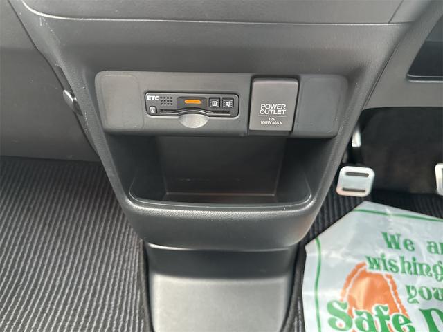 ホンダ N-BOXカスタム 40枚目