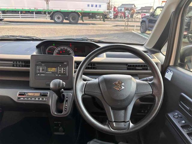 ワゴンR FX クリアランスソナー レーンアシスト 衝突被害軽減システム オートライト スマートキー 電動格納ミラー シートヒーター ベンチシート CVT ESC CD(5枚目)