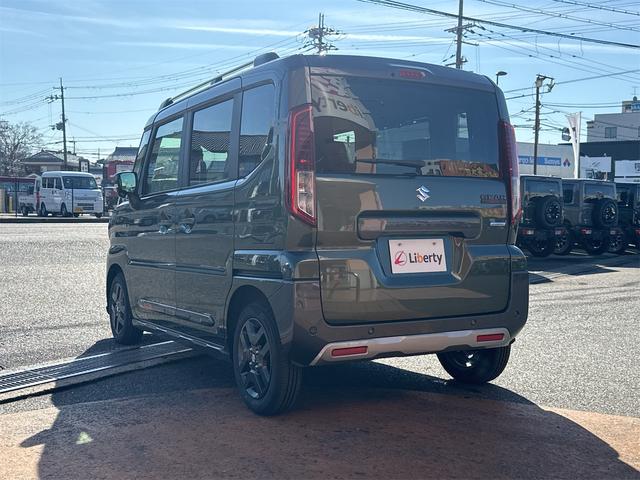 スペーシアギア ハイブリッドＸＺ　両側電動スライドドア　オートクルーズコントロール　オートライト　スマートキー　アイドリングストップ　電動格納ミラー　シートヒーター　ベンチシート　ＣＶＴ　ＡＢＳ　ＥＳＣ　ルーフレール　アルミホイール（22枚目）