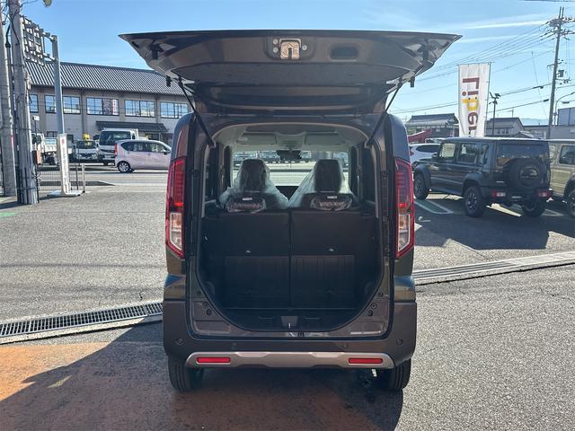 スペーシアギア ハイブリッドＸＺ　両側電動スライドドア　オートクルーズコントロール　オートライト　スマートキー　アイドリングストップ　電動格納ミラー　シートヒーター　ベンチシート　ＣＶＴ　ＡＢＳ　ＥＳＣ　ルーフレール　アルミホイール（23枚目）