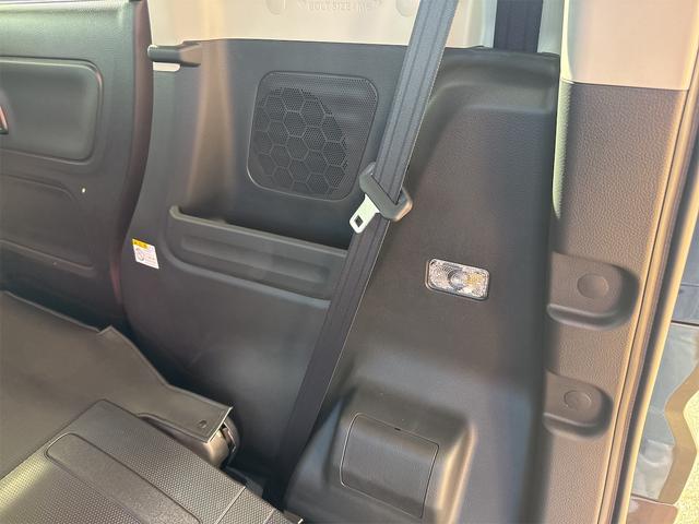 スペーシアギア ハイブリッドＸＺ　両側電動スライドドア　オートクルーズコントロール　オートライト　スマートキー　アイドリングストップ　電動格納ミラー　シートヒーター　ベンチシート　ＣＶＴ　ＡＢＳ　ＥＳＣ　ルーフレール　アルミホイール（26枚目）