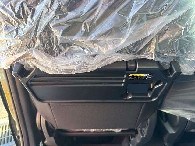 スペーシアギア ハイブリッドＸＺ　両側電動スライドドア　オートクルーズコントロール　オートライト　スマートキー　アイドリングストップ　電動格納ミラー　シートヒーター　ベンチシート　ＣＶＴ　ＡＢＳ　ＥＳＣ　ルーフレール　アルミホイール（34枚目）